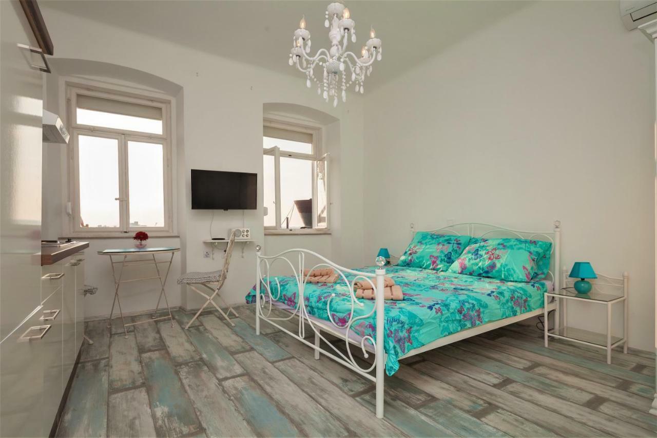 Main Square Apartments With Sea View Póla Kültér fotó